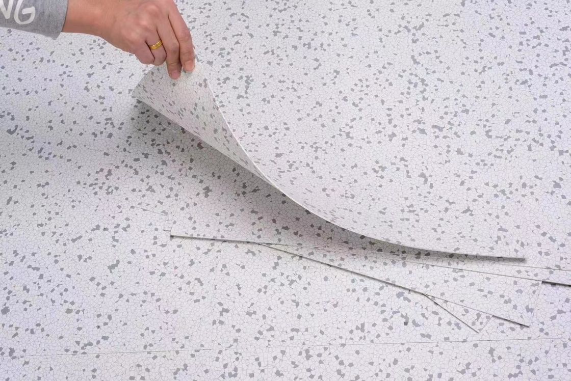 900*900mm ป้องกันไฟฟ้าสถิตย์ ไวนิล Floor สื่อกระแสไฟฟ้า Floor สําหรับห้องปฏิบัติการโรงพยาบาล