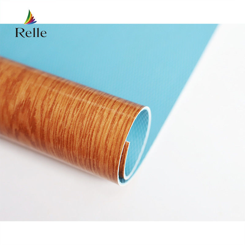 UV Coating Relle 4.5 มิลลิเมตร ฟองไร้เสียง สนามบาสเก็ตบอลพลาสติก ไม้ วินิล พีวีซี พื้นผ้าครอบ