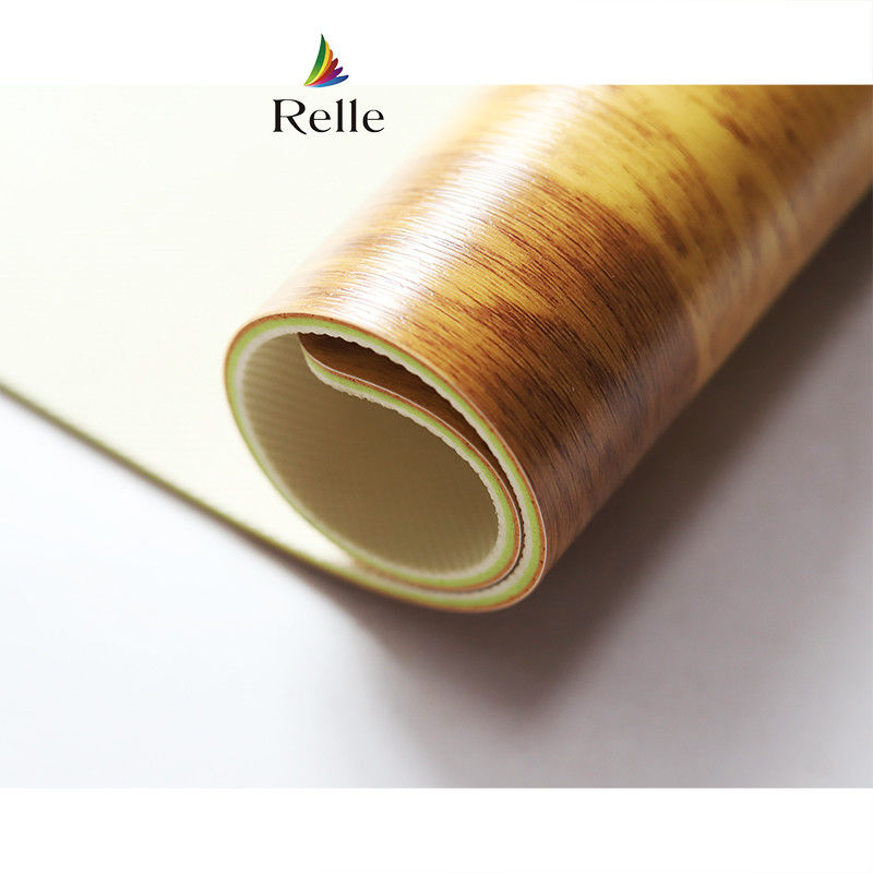 UV Coating Relle 4.5 มิลลิเมตร ฟองไร้เสียง สนามบาสเก็ตบอลพลาสติก ไม้ วินิล พีวีซี พื้นผ้าครอบ