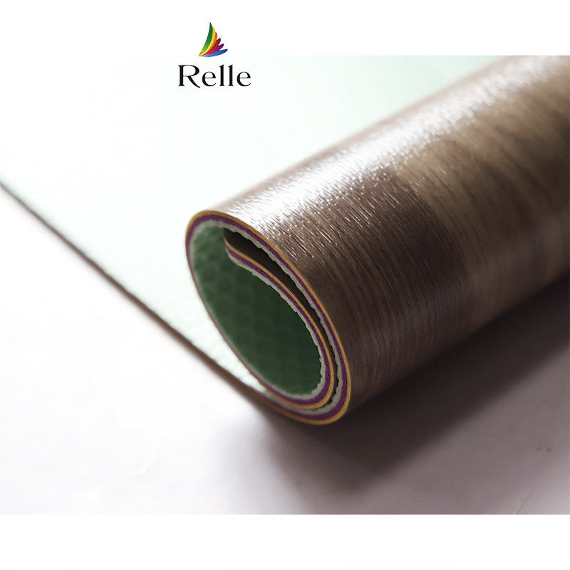 UV Coating Relle 4.5 มิลลิเมตร ฟองไร้เสียง สนามบาสเก็ตบอลพลาสติก ไม้ วินิล พีวีซี พื้นผ้าครอบ