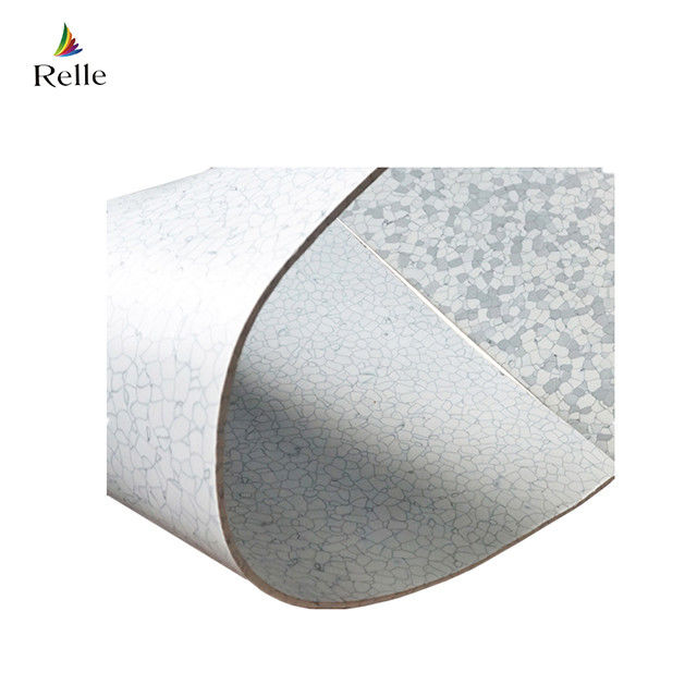 การป้องกัน ESD พื้นกันสแตตติก 600x600 พลาสติก พื้นครอบคลุม 1.8mm-3.0mm