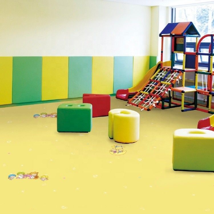 Relle ความปลอดภัย โรงเรียนอนุบาลพื้น PVC สีพื้นไวนิลสําหรับมากกว่า 600 ชนิด