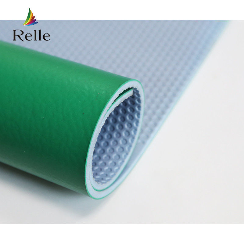 พื้นสนามแบดมินตันไวนิล PVC ป้องกันการลื่น พร้อมติดตั้งแบบทากาวจาก Relle