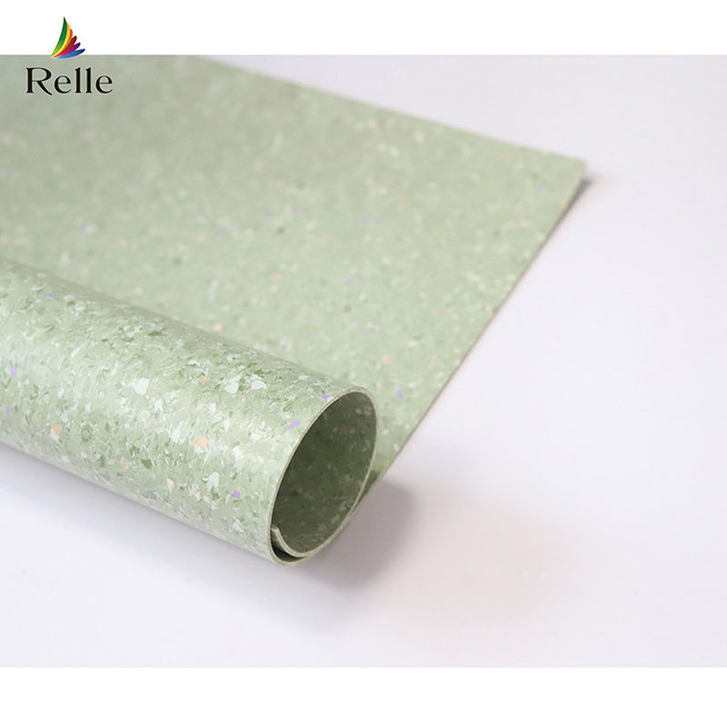 PUR Coating Relle Stock Lot สะอาดต่อสิ่งแวดล้อม PVC สีเบจเบา ไวนิล แอนติสแตติก floor สําหรับห้องปฏิบัติการ