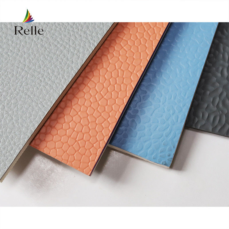 600 ตัวเลือกสี Relle PVC ฟุตซอล โรลล์พื้นกับการออกแบบเนื้อเยื่อกรีด