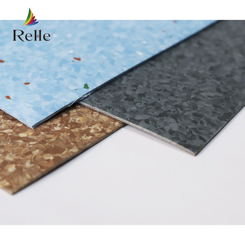 รีล คอร์ท โฮโมเจเนียม PVC พลาสติกพื้นแห้งกลับสําหรับโรงพยาบาลระดับการแพทย์