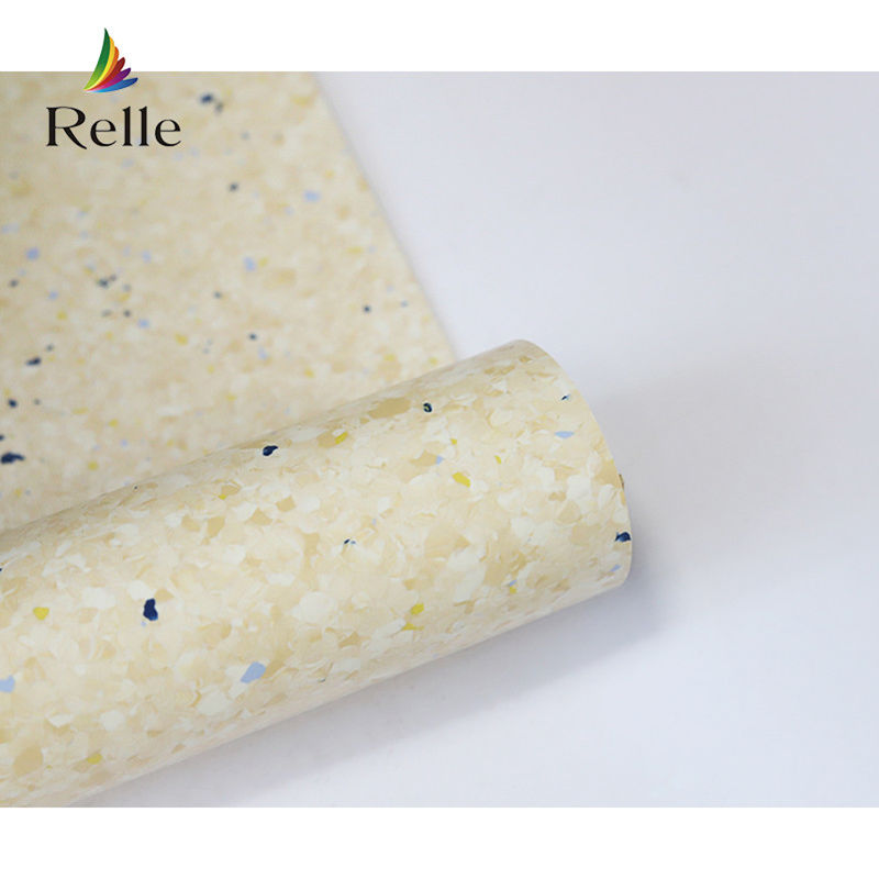 T Grade Wear Resistant Relle Light ไวนิล พื้นไม้ สีเทาสําหรับภายในในประเทศมาเลเซีย นุ่มและสบาย